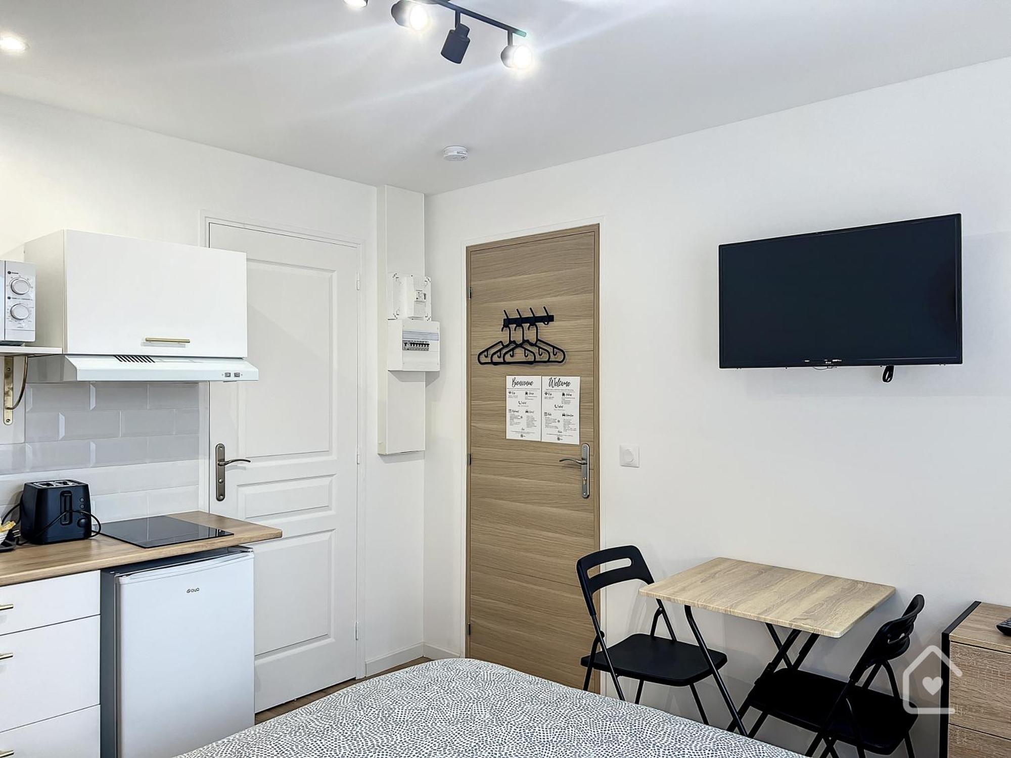 Les Studios D'Elina - Entree Autonome Châtellerault Exterior foto